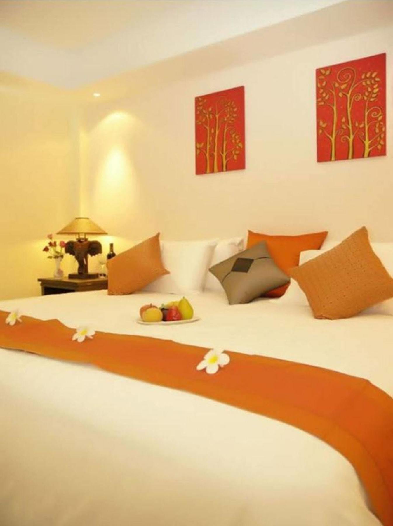 My Hotel - Sha Extra Plus Patong Exterior foto