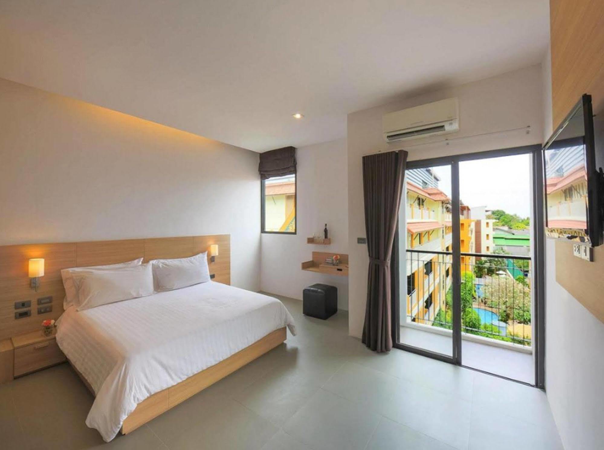 My Hotel - Sha Extra Plus Patong Exterior foto